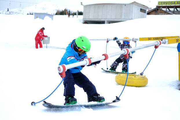 Eine spezielle Lernmethode verspricht viel Erfolg beim Snowboardkurs Eine spezielle Lernmethode verspricht viel Erfolg beim Snowboardkurs