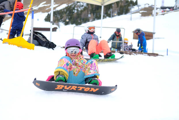 Snowboardkurs für Kids ab 3 Jahren Snowboardkurs für Kids ab 3 Jahren